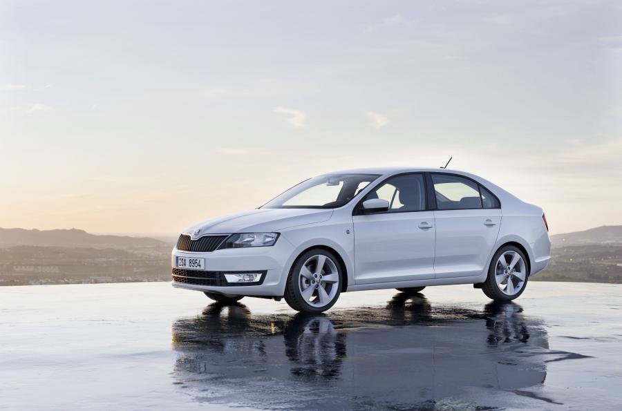  Skoda Rapid 2012 года  (фото 37 из 55)